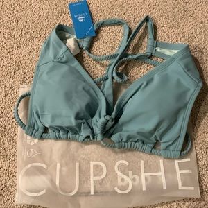NWT Cupshe bikini top size medium
